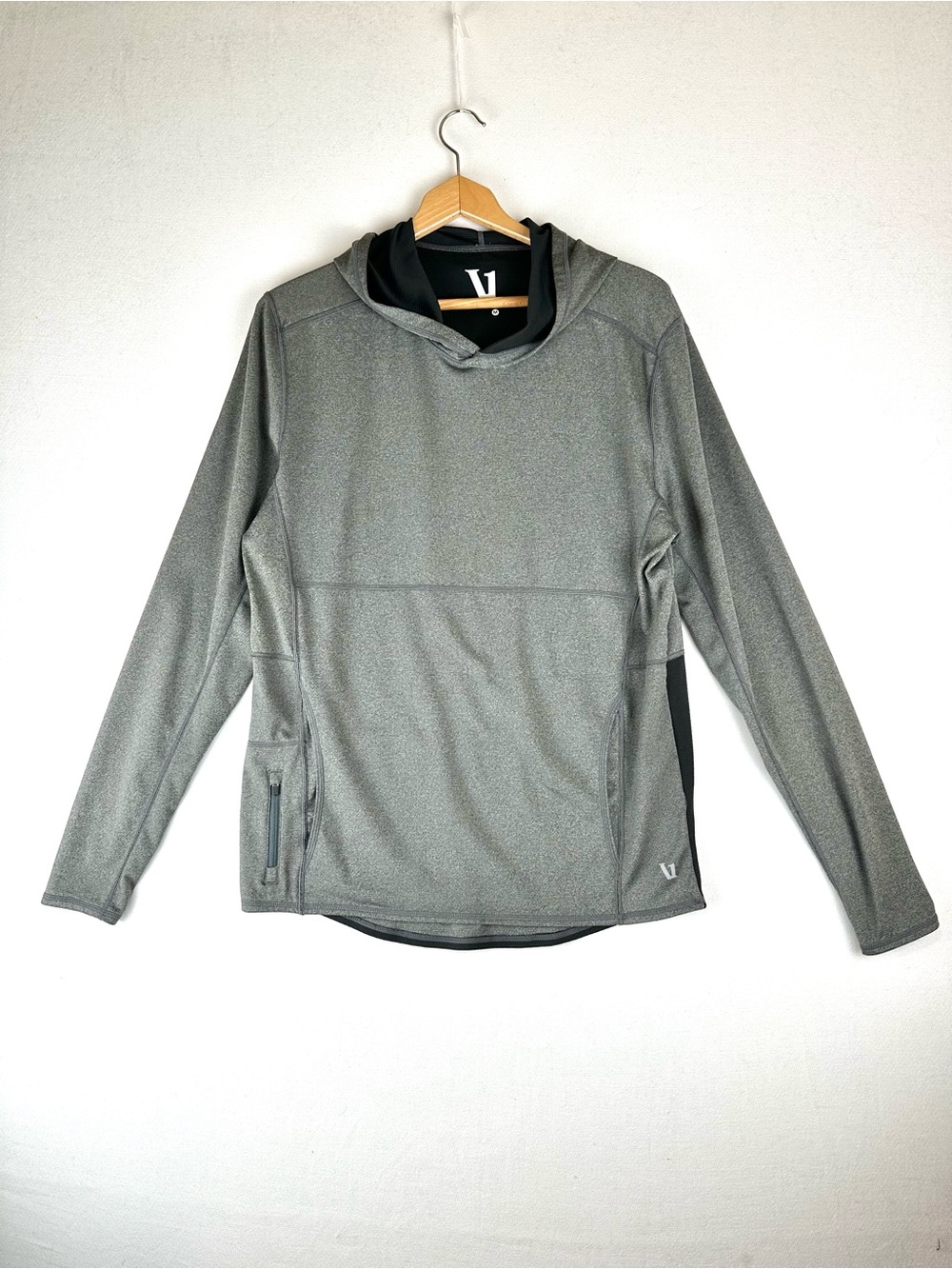 Vuori Men's Performance Hoodie Lightweight Heather‎ Grey Athleisure Activewear